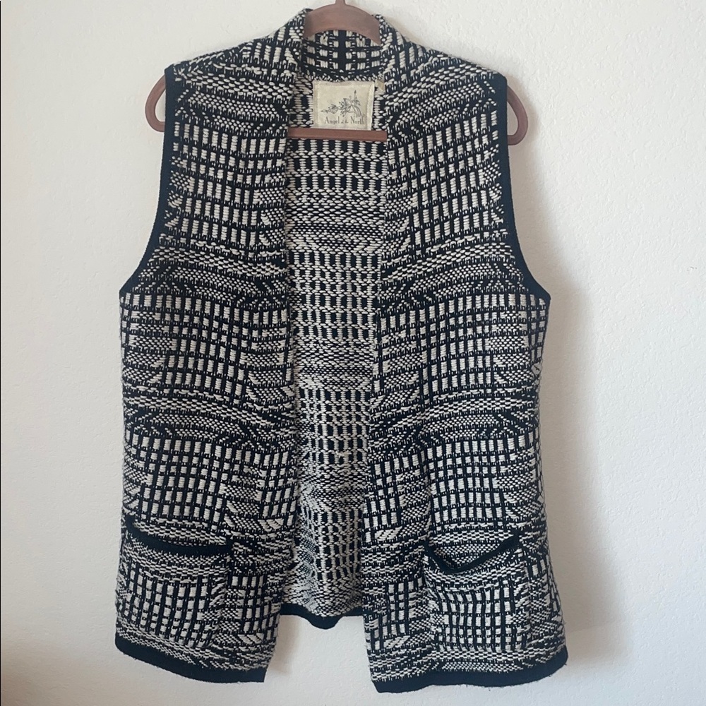 Angel Of The North by Anthropologie Black and Cream Knit Cardigan